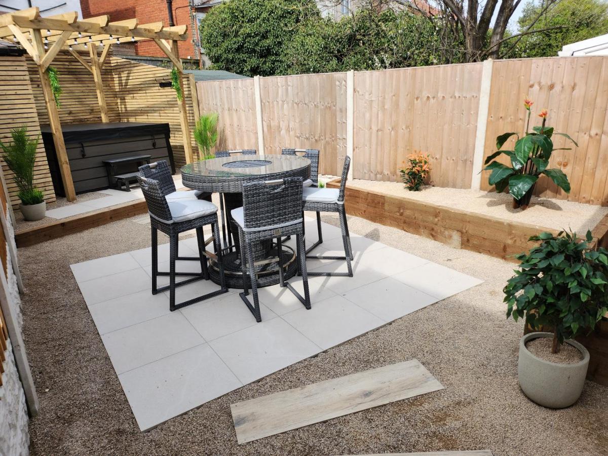 Xxhot Tubxx 4Bed Semi, Sleeps 8, 2 Bathrooms Blackpool Esterno foto