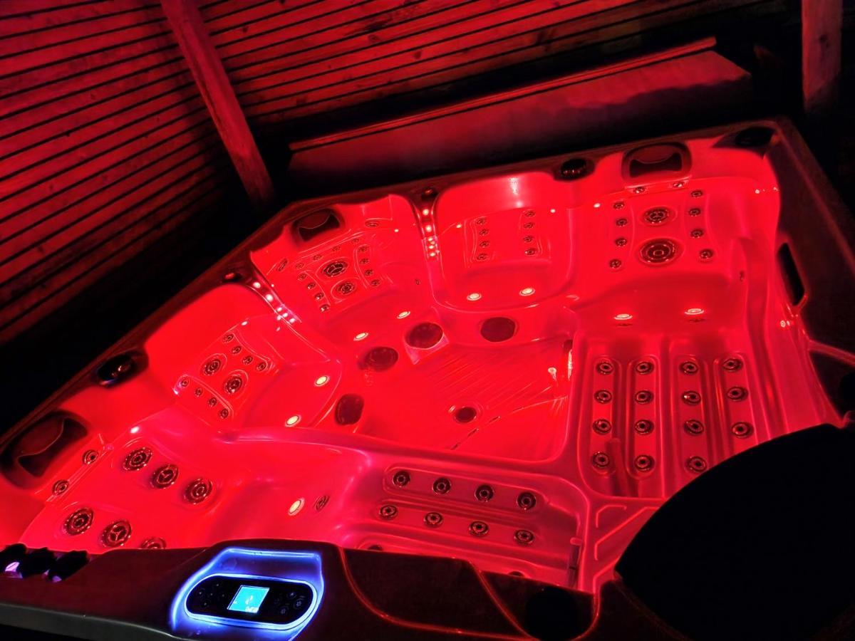 Xxhot Tubxx 4Bed Semi, Sleeps 8, 2 Bathrooms Blackpool Esterno foto